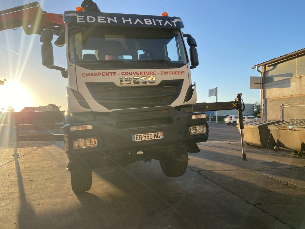 Camion grue Eden Habitat
